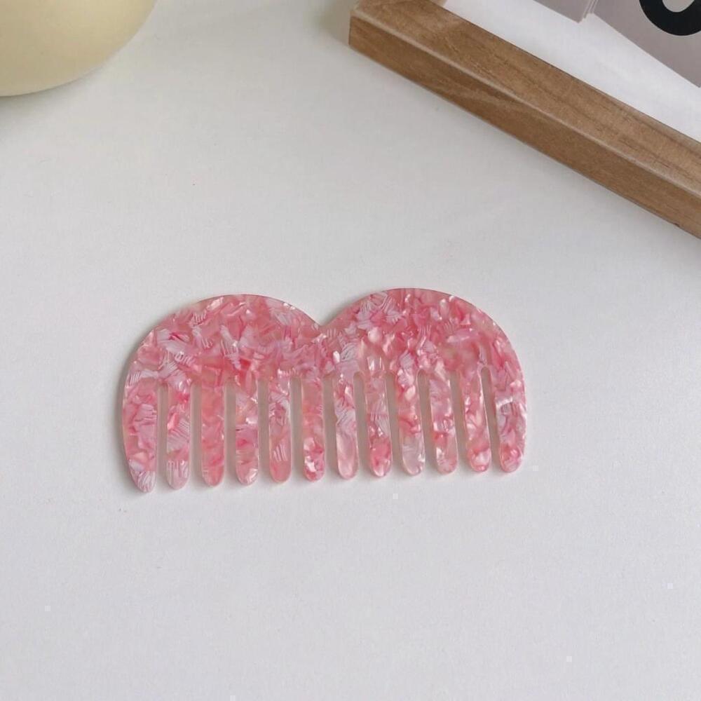 Block M Shaped Hair Comb In Pink